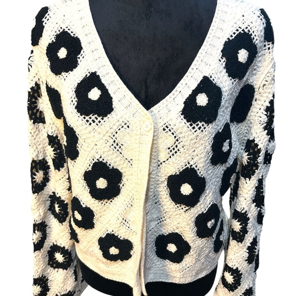 NWOT Black and White Crochet Floral Knit Cardigan - Picture 10 of 10